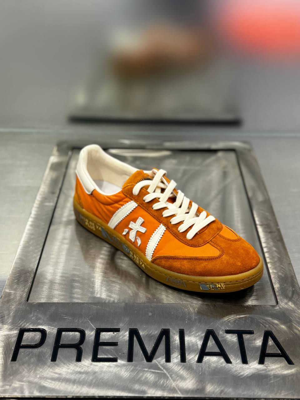 Premiata 3889