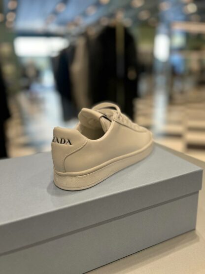 Prada Outlet 48022